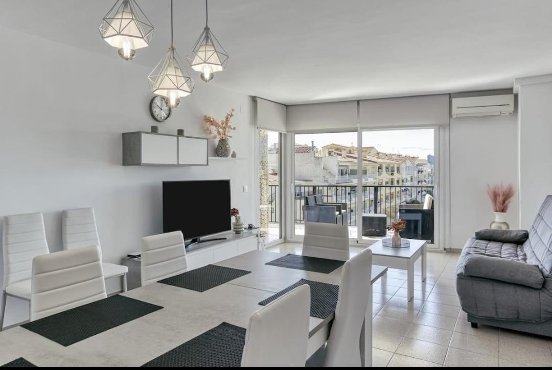 Apartamento Con Vistas A Mar Y Canal. אמפוריבראבה מראה חיצוני תמונה